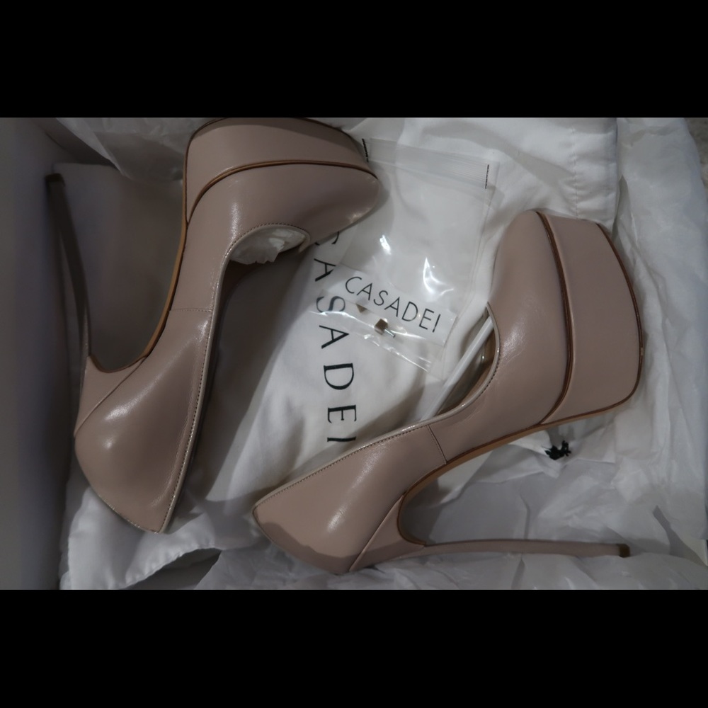 Casadei platform heels ecru color size 6.